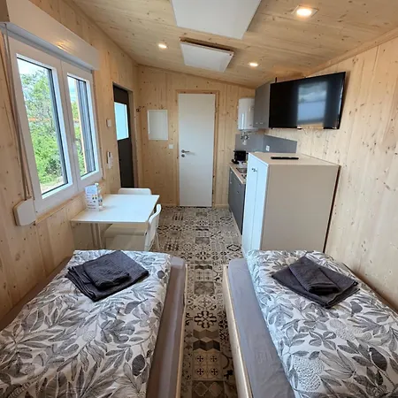 Tiny - Guest house