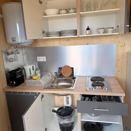 Guest house Tiny - 4*
